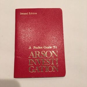 1979 Arson Investigation pocket guide book - 25 pgs - collectible 3.75x5"